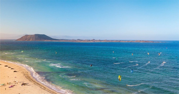 Cogiendo olas juntos  Buendía Corralejo Fuerteventura
